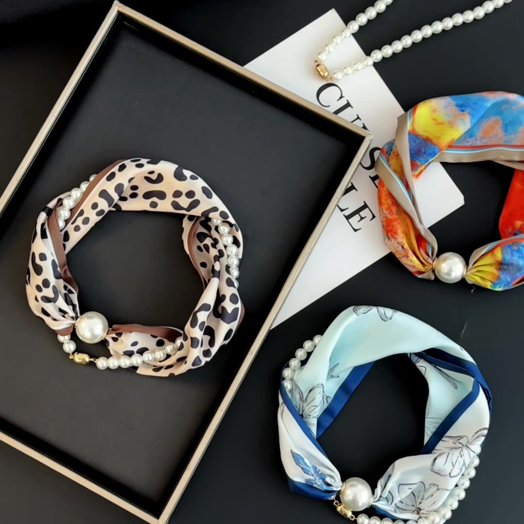 Drukowana jedwabna apaszka z m – Silk Neck Scarf recenzja i cena