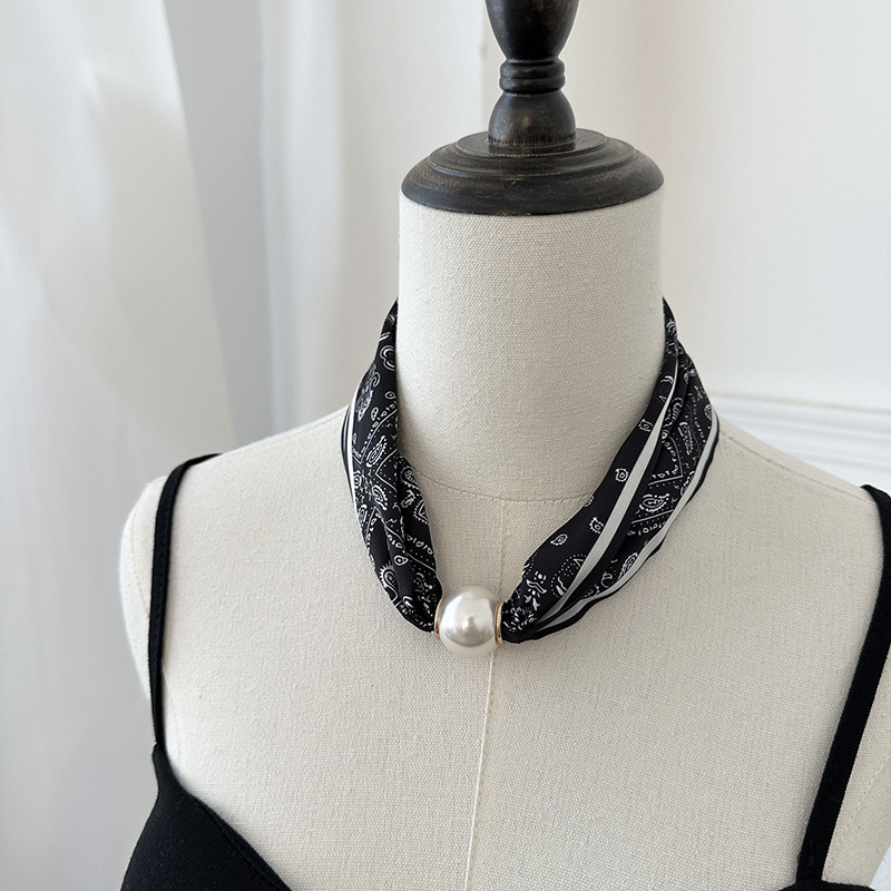 Drukowana jedwabna apaszka z m – Silk Neck Scarf recenzja i cena